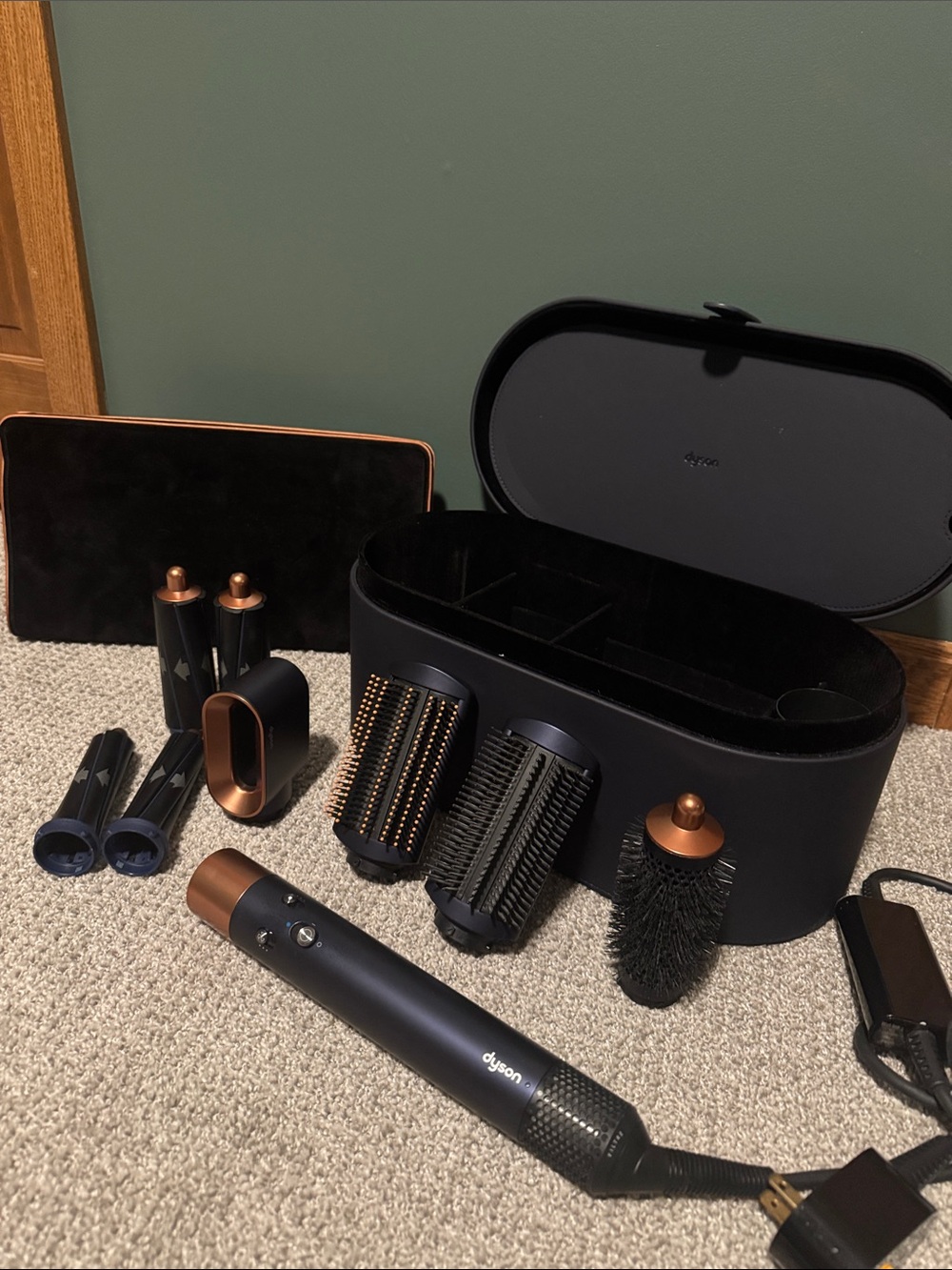 Dyson Airwrap Navy and Copper Hair Styling Set with Case - Picture 6 of 13